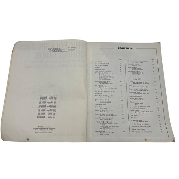 The Folksinger’s Guitar Guide: An Instruction Manual, Jerry Silverman, 1969 - Picture 4 of 10